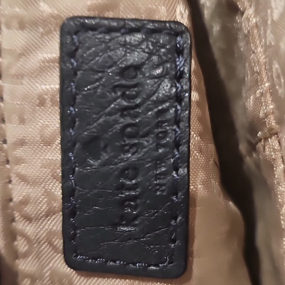 Kate Spade Zippered Chrissy Berkshire Road Wristlet - Gunmetal - Like New - Picture 9 of 11